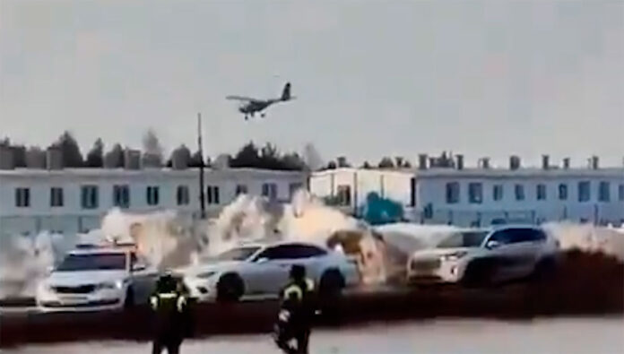 Video: Plane transformed into drone, attacks Russian refinery 1,250km from the Ukrainian border. Photo and video: @visegrad24